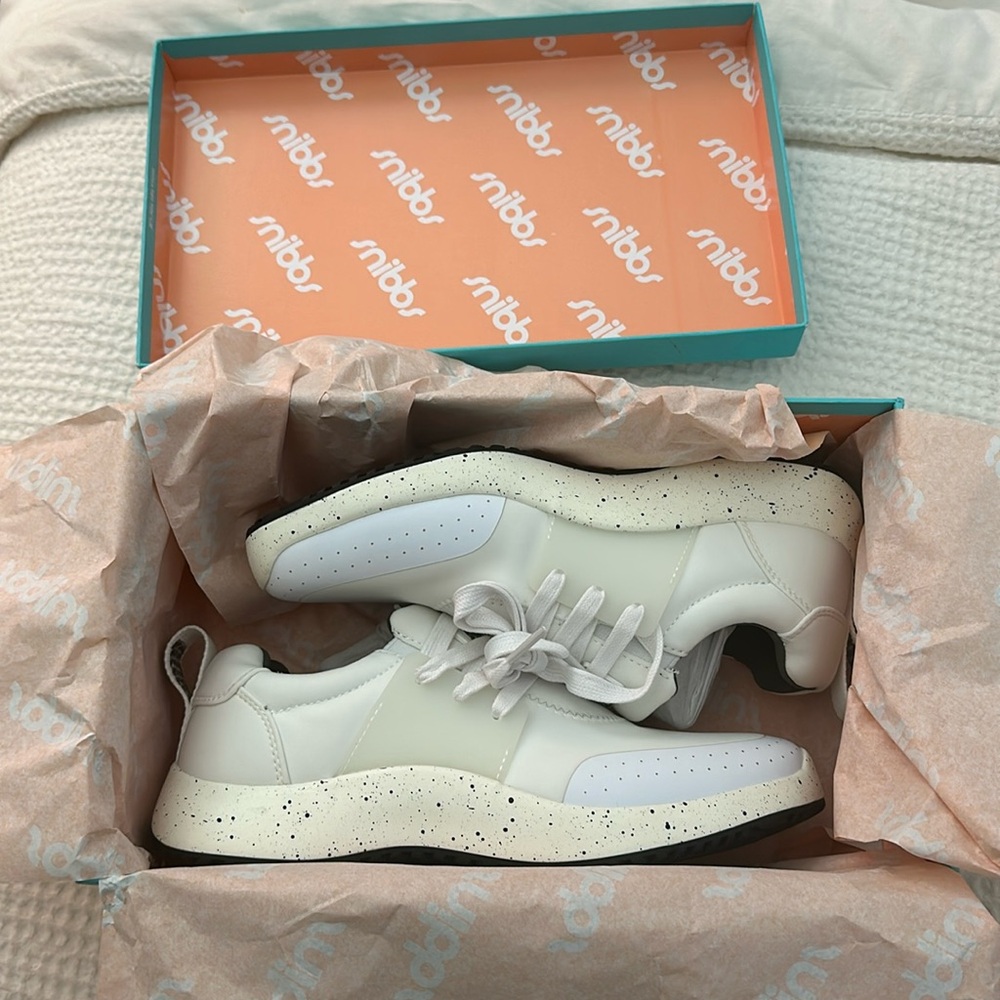 Brand new Snibbs women’s sneaker size 7.5